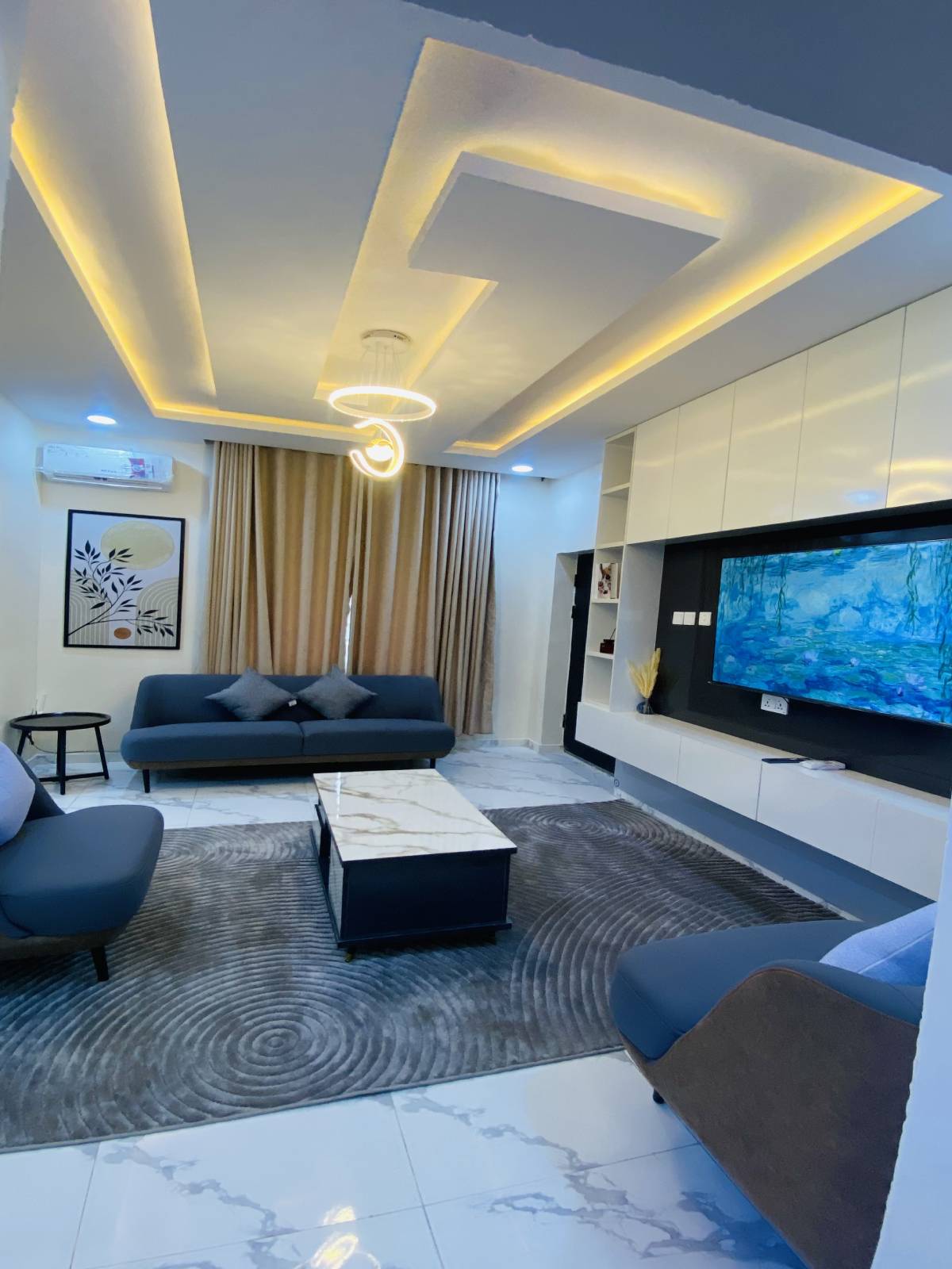 Luxury Apartment